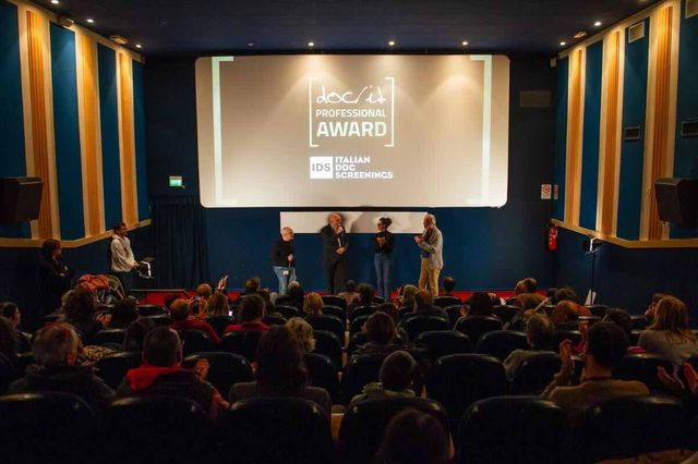 Italian Doc Screenings a Bari: Conversazione con Corrado Azzolini sul Futuro dei Documentari