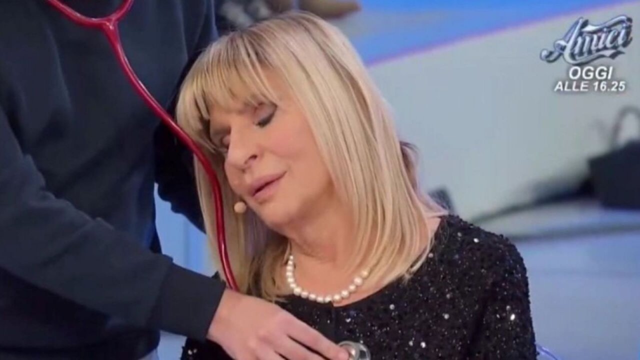 Colpi di scena a Uomini e Donne: Gemma in crisi e Tina porta il dottore in studio