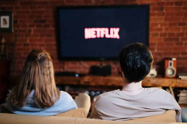 Netflix elimina la funzione di trasmissione da smartphone: ecco cosa cambia per gli utenti
