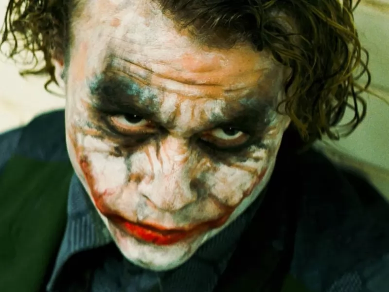 Un Artwork Svela Nuovi Dettagli sul Destino di Joker in 'Il Cavaliere Oscuro'
