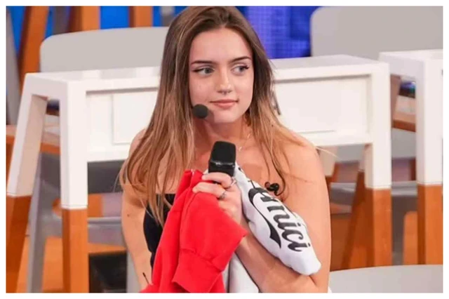 Tensione ad Amici: Flavia sospesa dalla maglia da Anna Pettinelli