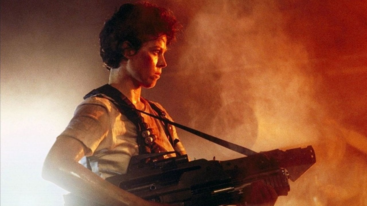 Sigourney Weaver racconta la sua sfida a James Cameron sul set di Alien