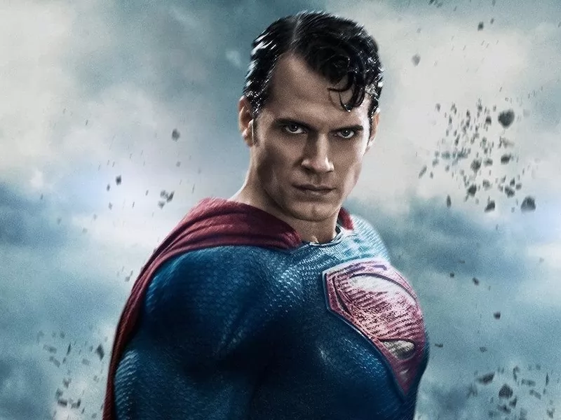 Zack Snyder Risveglia la Nostalgia dei Fan di Henry Cavill