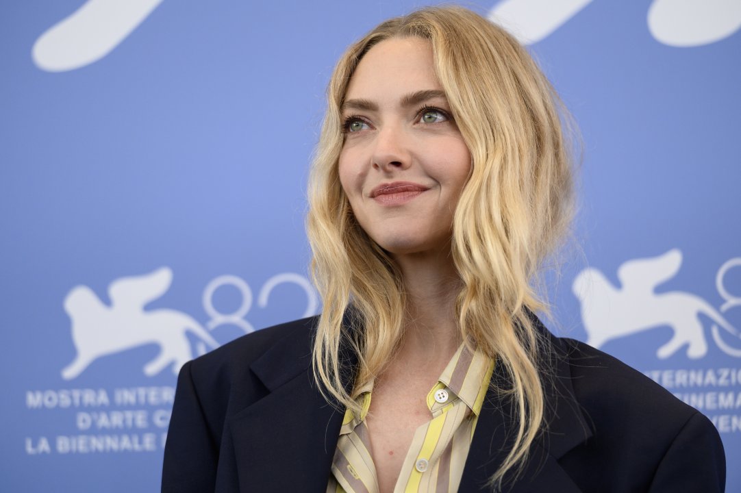 Amanda Seyfried: Un anno di lavoro per The Testament of Ann Lee con 34 giorni di riprese