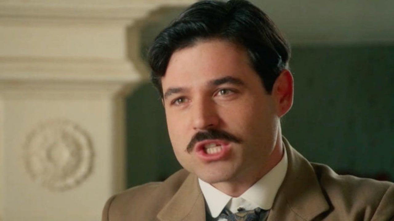 Anticipazioni 'La Promessa' del 5 gennaio: Manuel in preda alla rabbia contro Curro, Teresa difende Petra