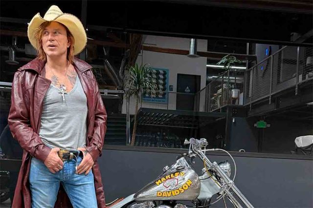 Mickey Rourke smentisce la raccolta fondi: "Non ho bisogno di carità"