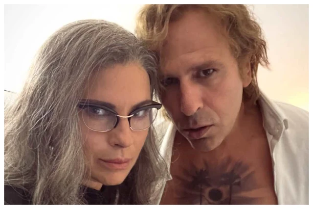 Martina Colombari sorprende con un nuovo look in 'Buen Camino'