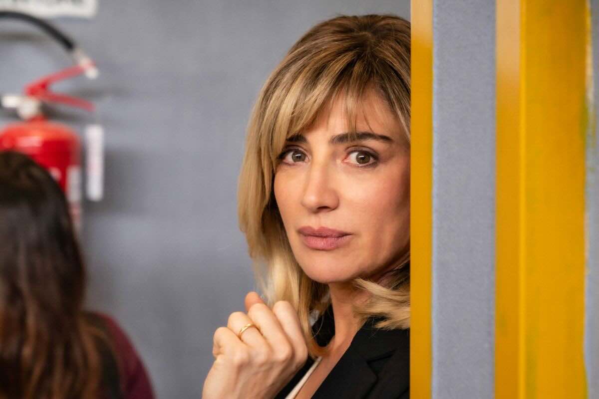 Luisa Ranieri protagonista di "La Preside" su Rai 1: scopri la trama della nuova fiction