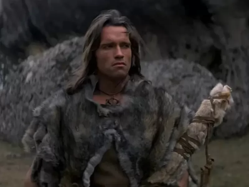 Incidenti sul set di Conan: il drammatico infortunio di Schwarzenegger